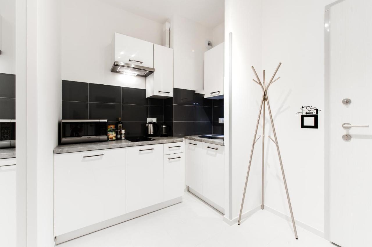 Super Apart Dywizjonu 303 175/8 Apartman Varsó Szoba fotó
